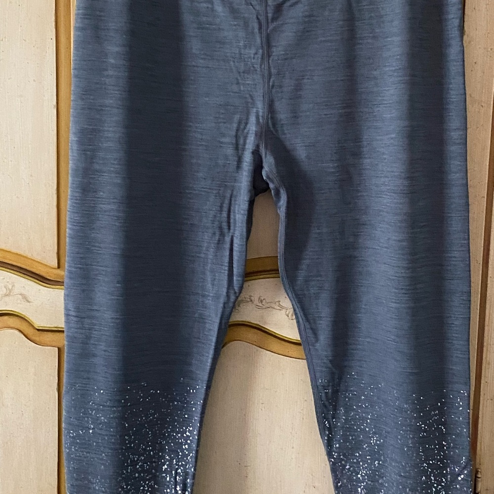 Sweaty Betty 7/8 length grey leggings with fun silver metallic splashes